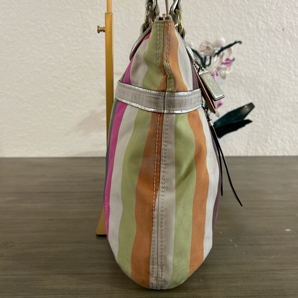 COACH 19021 POPPY LEGACY STRIPE GLAM TOTE Shoulder Bag Sequins Multicolor - Picture 5 of 8